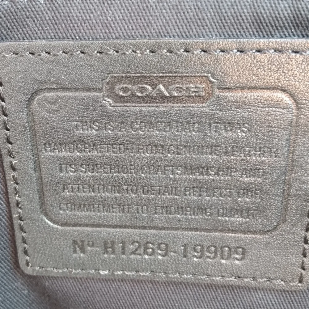 New, Coach Legacy Colorblock Candace Carryall - Picture 14 of 15